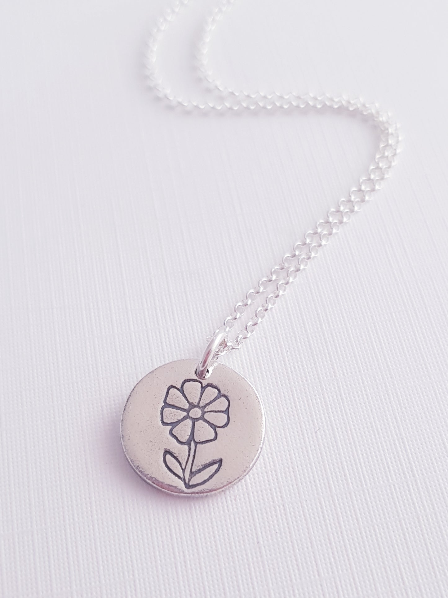 Sterling Silver Mini 1.3cm Daisy April Birth Flower Pendant Necklace