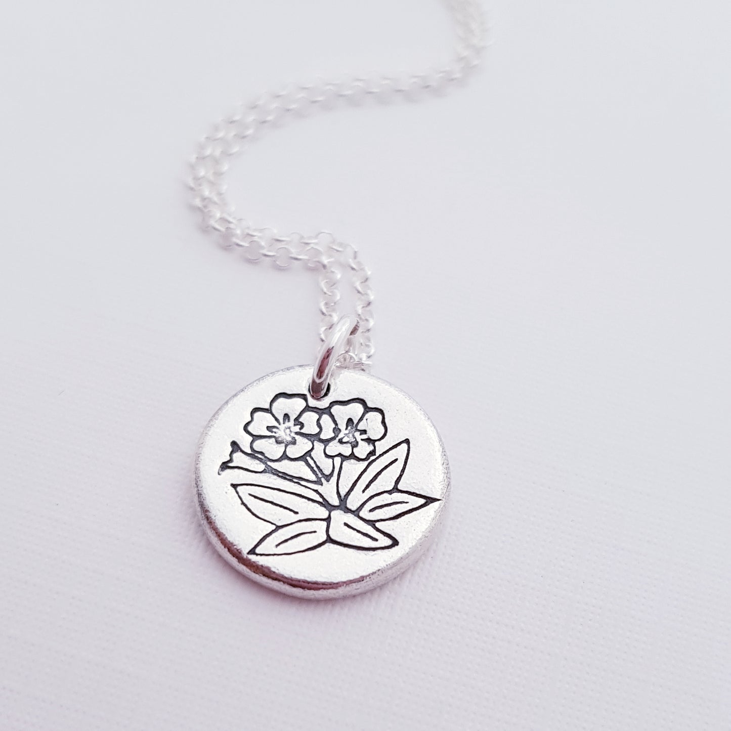 primrose-february-birth-flower-pendant-0