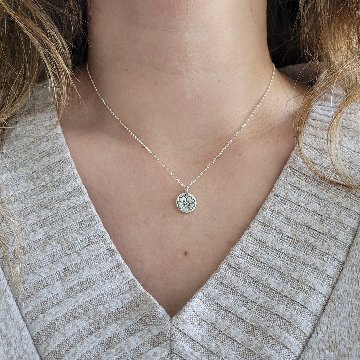 Sterling-silver-tiny-primrose-flower-pendant-necklace-8