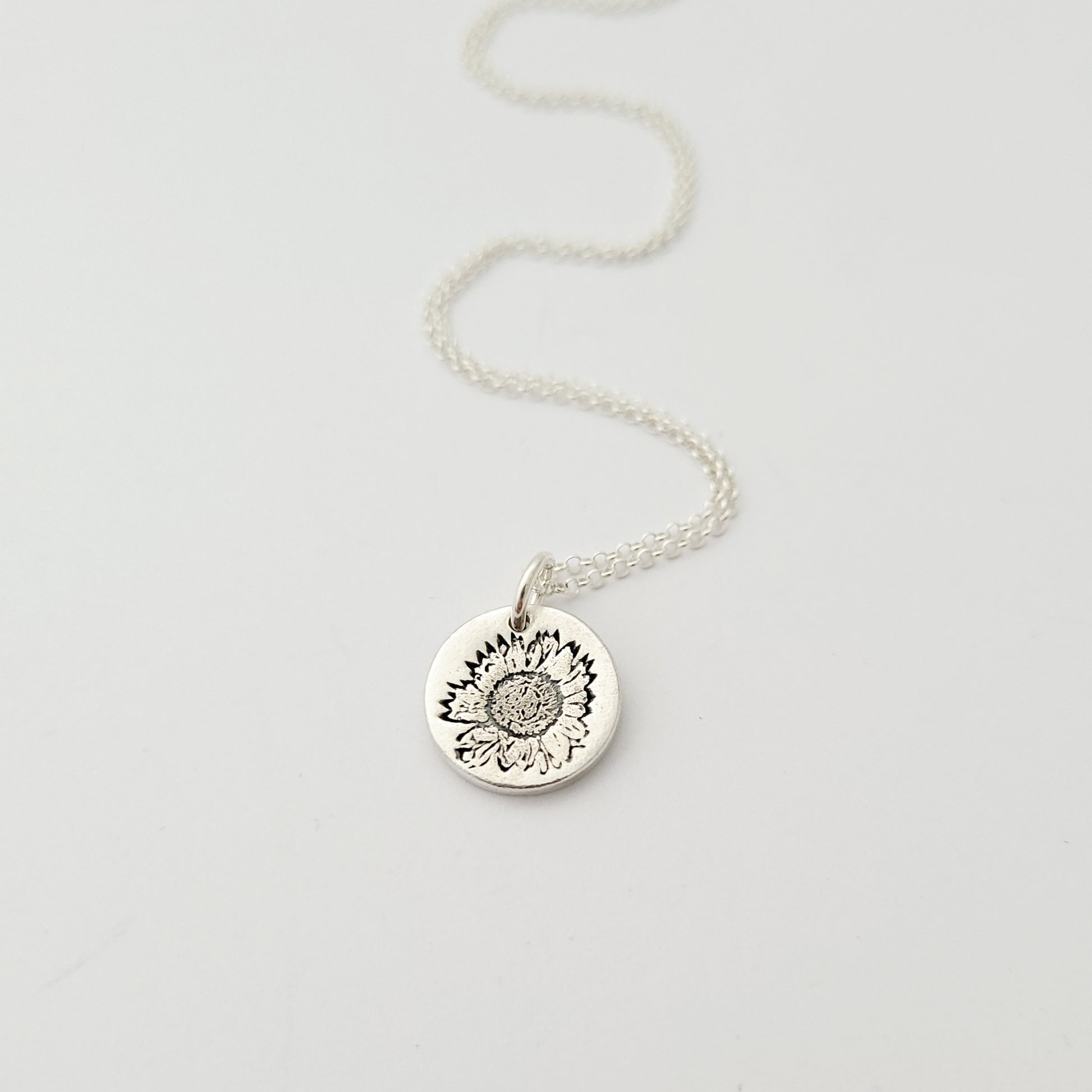 Sterling-silver-mini-sunflower-pendant-necklace-2
