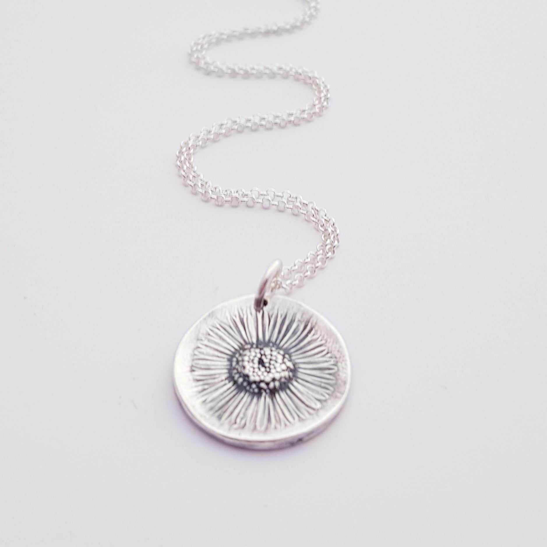 Sterling-silver-real-daisy-pendant-necklace-1