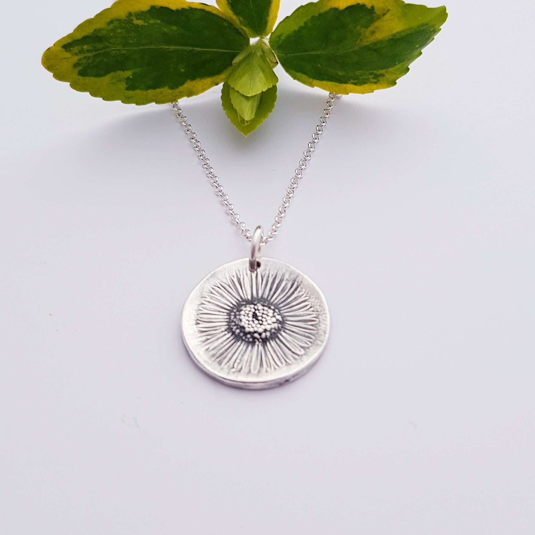 Sterling-silver-real-daisy-pendant-necklace-5